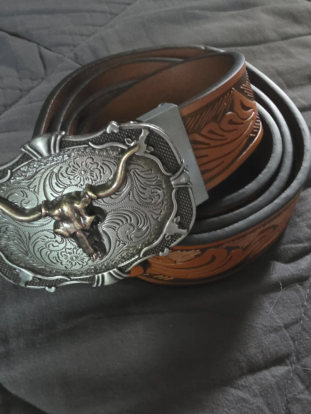 Western-Style Brown Tooled Leather Men’s Belt with Silver-Tone Bull Skull Buckle